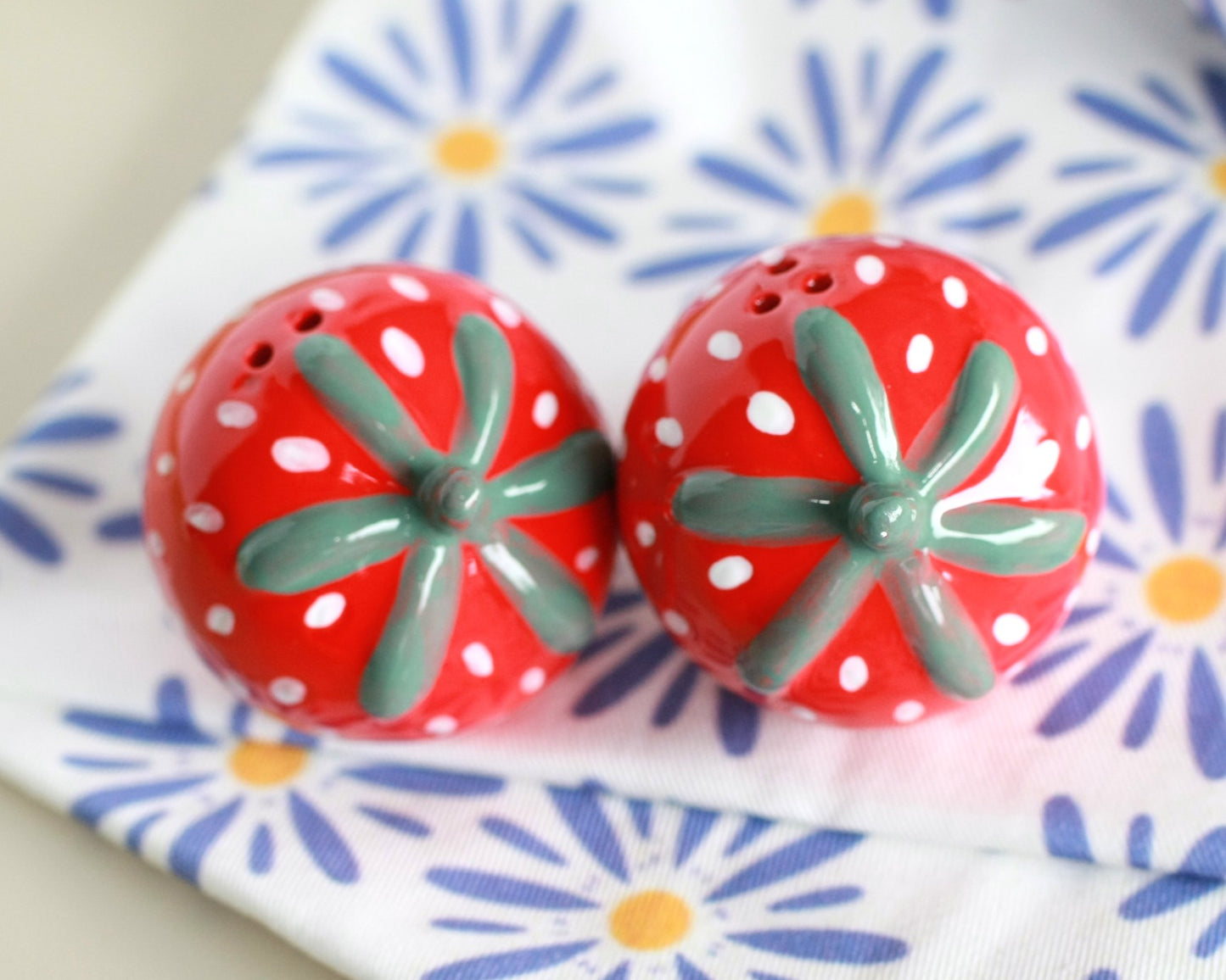 Strawberry Salt and Pepper shaker set