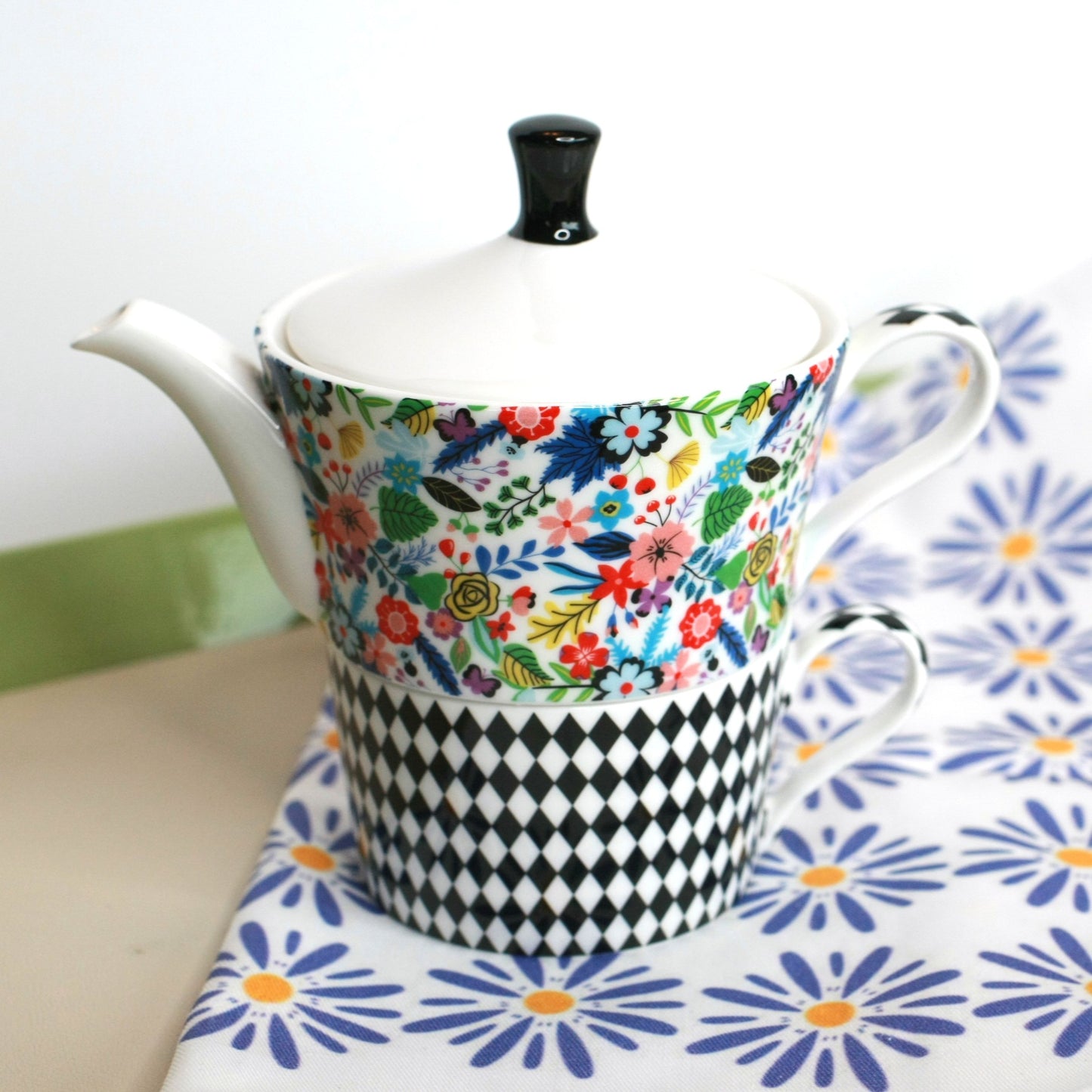 Mad Hatter Fine Porcelain Tea For One Set - Alice in Wonderland