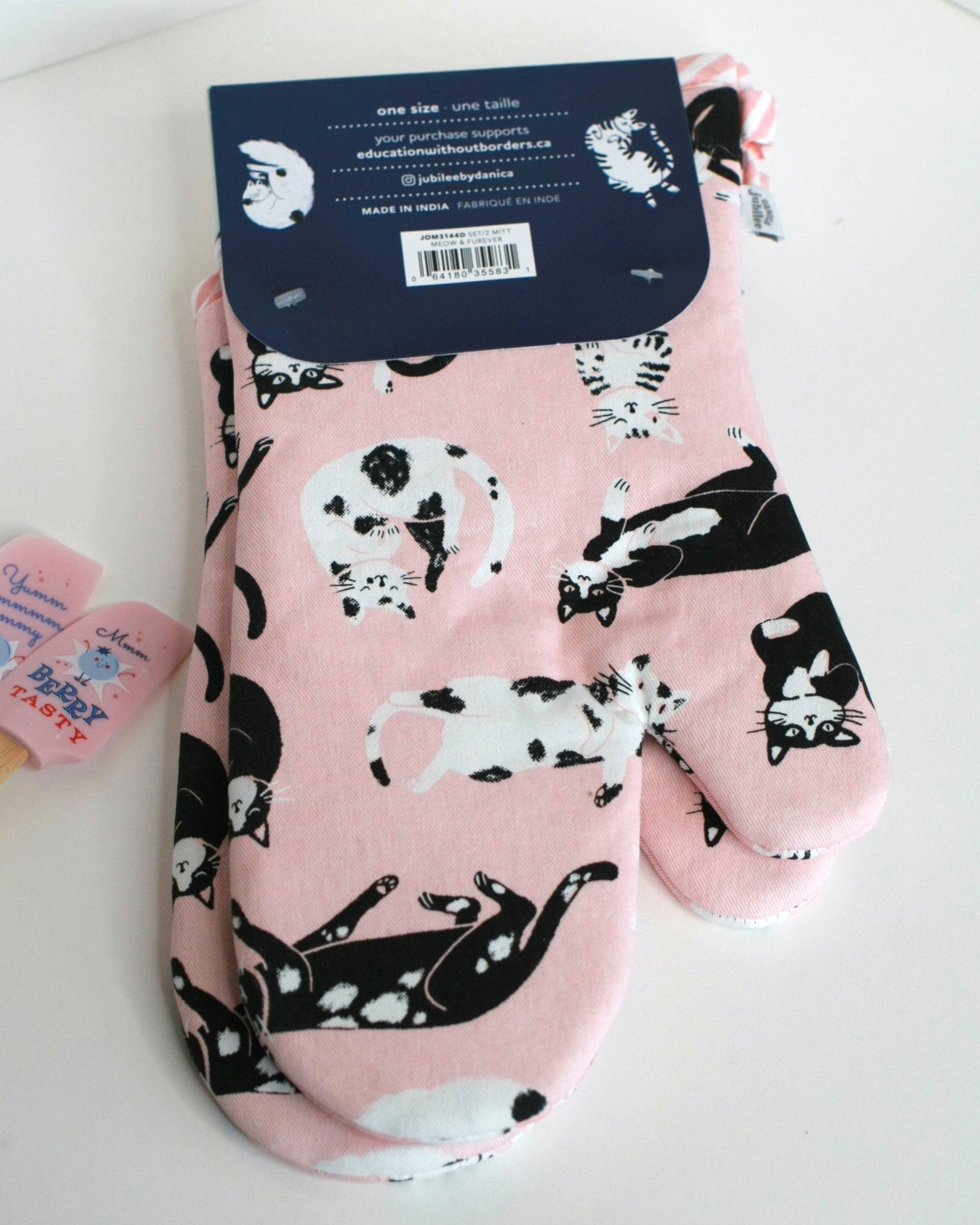 Pink oven mitts with black and white cats - 2 mitts