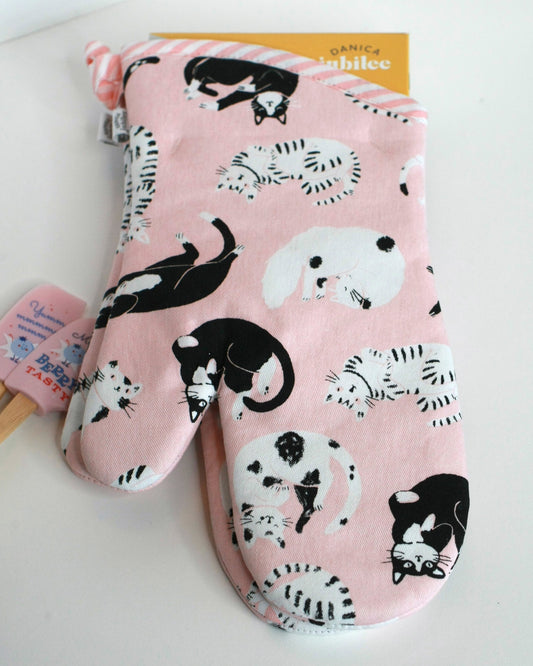 Pink oven mitts with black and white cats - 2 mitts